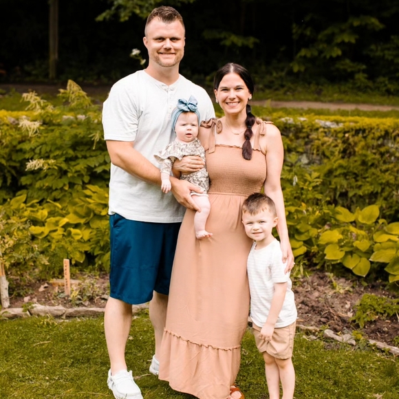 Meet your Posher, Allison - Picture 3 of 3